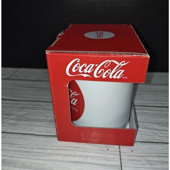 Coca Cola Coke SIGN OF GOOD TASTE Collectible Coffee Mug Cup Gibson 2011 - Picture 4 of 8